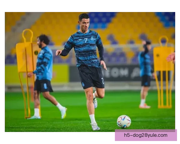 C罗因伊朗局势担忧逃离沙特可能无球可踢